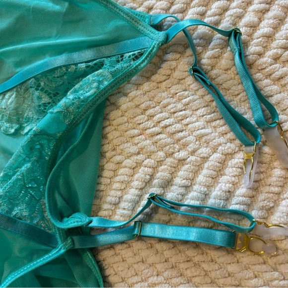 NEW-Lingerie Set - Picture 7 of 11